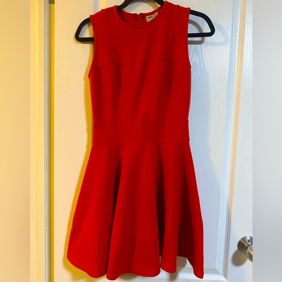Red flare a-line dress. Mid thigh height - Picture 1 of 2